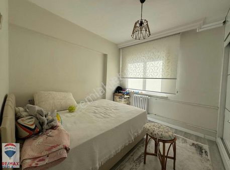 Tramway Durağına Cephe Ender Sitesinde 3+1 Satılık