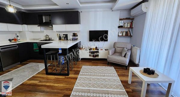 Gül Rezidansta Yenimahalle Tramvay Durağına Cephe Eşyalı 1+1