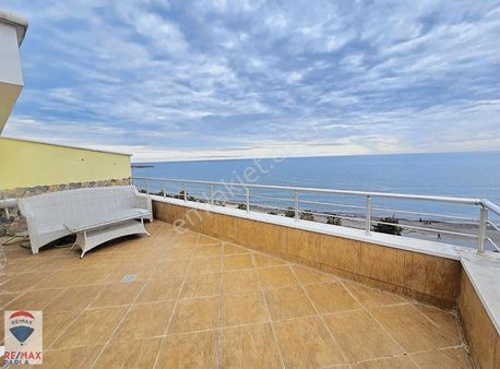 Güzelyalıda Sahile 2. Parsel, Deniz Manzaralı 5+1 Dubleks