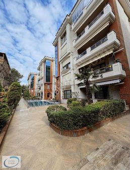 Orman Manzaralı , Güvenlikli , Site İçinde 320 M2 Orta Kat