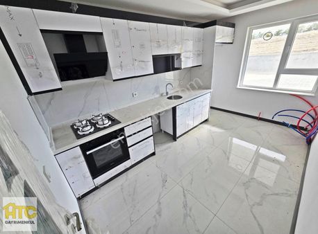 Memur Veya Memur Kefil Okullar Bölgesinde 3+1 (50 M2) Depolu