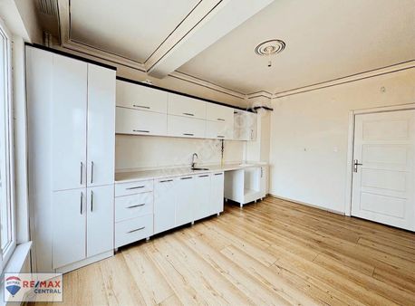 Remax Centralden Kılavuzda Kiralık Dublex 3+2