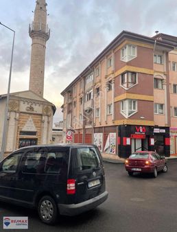 Remax Central'dan Türk Telekom Binası Arkası'nda Köşebaşı 3+1