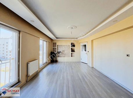 Remax Centralden Kılavuzda Kiralık 3+1