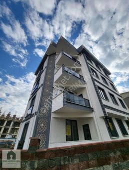 Koru Emlak'tan:3+1 Yeni Lüx Fırsat Daire Kiralıktır