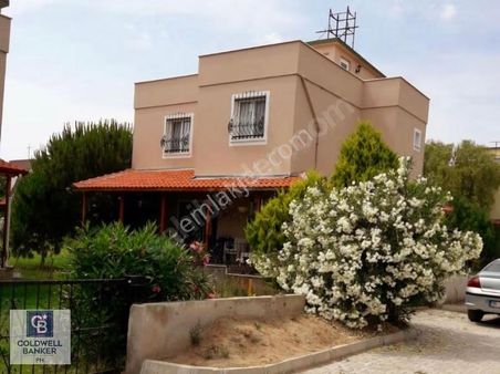 İzmir Çandarlı Denizköy Mh. Denize 100m Mesafede Villa Cb-ph