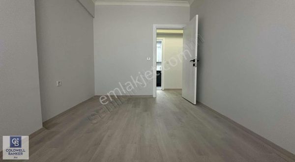 İzmir Karşıyaka Yalı Mahallesinde Satılık 2+1 Daire Cb Ph