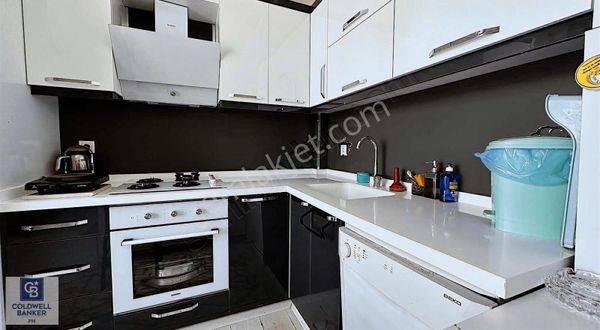 İzmir Çiğli Yeni Mahalle'de Satılık 2+1 Teraslı Daire Cb Ph