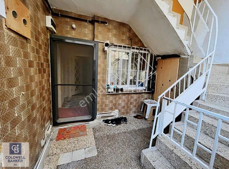 İzmir Bornova Çamdibi'nde 3+1 Satılık Fırsat Daire Cb-ph