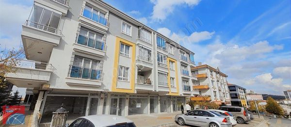 Karapürçekte İskanlı Güney Cephe Satılık 90m² Dükkan