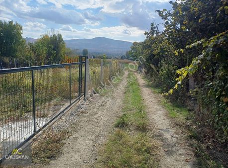 Emirseyit'te Ana Yola 70 Metre Mesafe Satılık 1727 M2 Yolu Açık