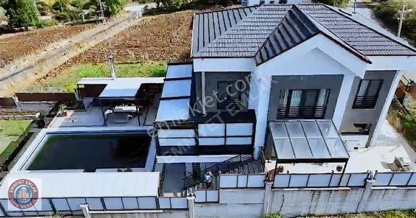Emniyet Emlak Satılık Lüks Villa