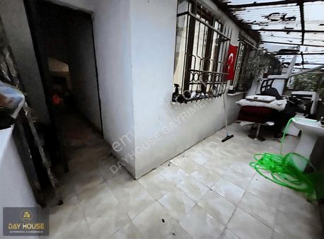 Day House Gayrimenkulden Satılık 2+1 Uygun Bahçe Katı
