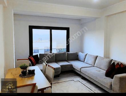 Mumcularda Satılık 2+1 Eşyalı Daiere