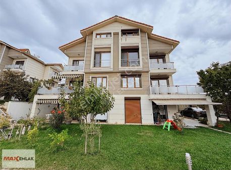 Bayramoğlu Mah Güvenlikli Site İçinde Havuzlu 4+2 Kiralık Villa