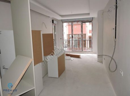 Küçükyalı Çınar Mah.sıfır Binada 2+1 Ebeveyn Banyolu Satılık