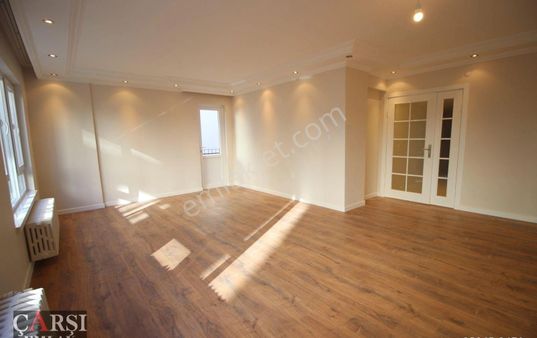 Çarşı"dan Aşkabat Caddesi Üzerinde 3+1 1.katta Yapılı Daire