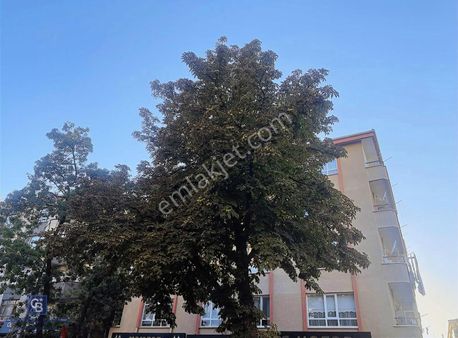 Emek Kazakistan Caddesinde Ön Cephe, Ferah Kiralık 3+1 Daire.