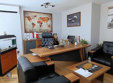 Moda Çarşısında, Yapılı Ve Bakımlı, 1+1 Satılık Ofis