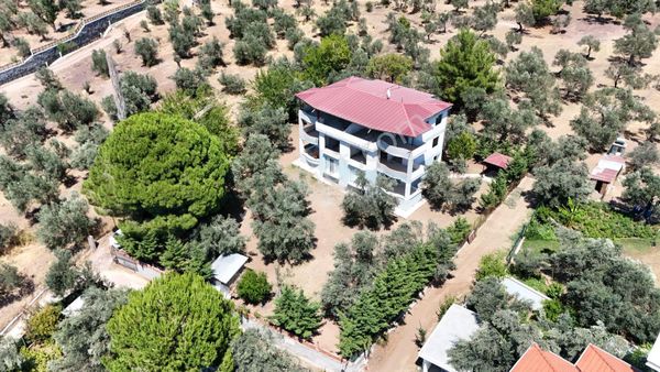 Kerim'den Avcılar Satılık İki Villa Deniz Manzaralı Bahçeli