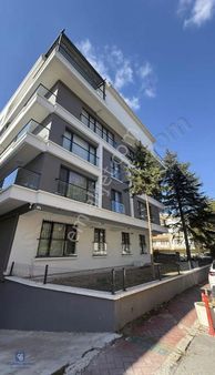 Cbelitten Bahçelievlerde 3+1 Önü Açık Katta ,asansörlü Otoparklı