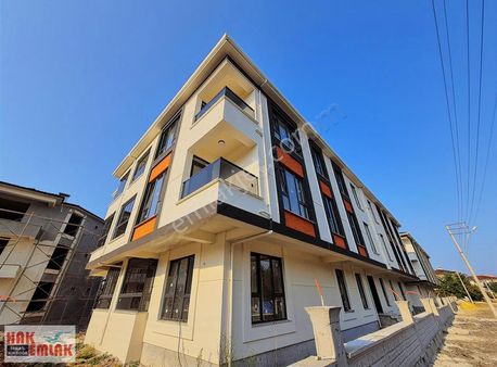 Hak Emlak'tan Karahacımusa Mah.de Satılık 3+1 Fırsat Daire