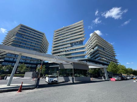 İstanbul Bahçelievler Yenibosna Karat 34'de 780 M² Satılık Ofis