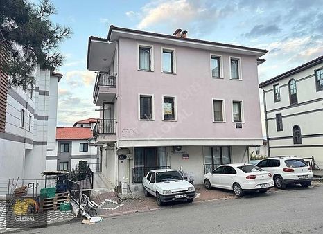 Demirciler Mahallesinde Ara Kat Öncephe Kiralık 2+1 Daire