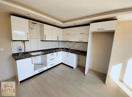 Antika Gayrimenkul'den Hürriyet Mahallesin'de Kiralık Daire