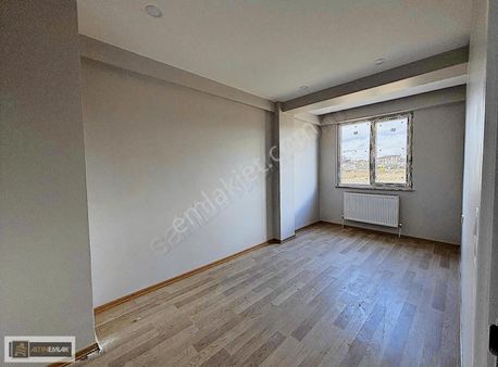 Tekirdağ S.paşa Kumbağ Mahallesinde Havuzlu 2+1 Satılık Daire