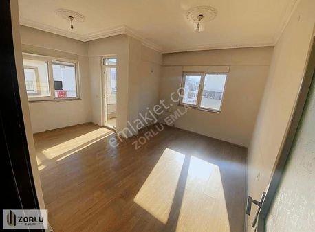 Şafakta 3+1 Merkezi Konumda Cadde Üzeri Geniş Daire