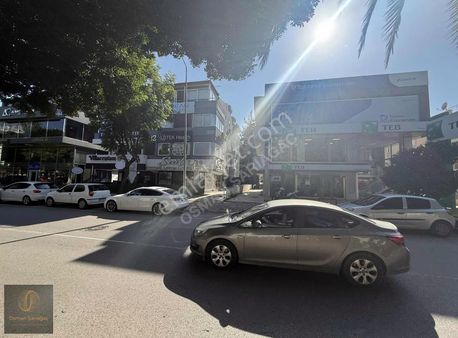İsmet Gökşen Caddesinde Masrafsız İş Yeri Ve Ofis Uygun Daire