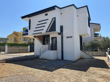 Zirve Gayrimekul'den Bahçeli Tam Mustakil 3+1 Villa