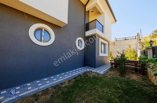 Pursaklar Saray Gümüşoluk Mh. Site İçinde Satılık 4+1 Lüks Villa