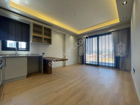 New Form'dan Mezitli Yeni Hilton Civ. Satılık Balkonlu 1+1 Daire