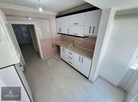 Fırsat Dairesi Esertepe Cadde Üzeri 3+1 Kat Konumunda Masrfsız