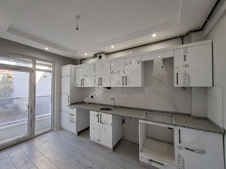 Recep Ümit Emlak'tan Gazi Yakup Satar Caddesi Yakınında Satılık Ebeveyn Banyolu 2+1 Ferah Daire