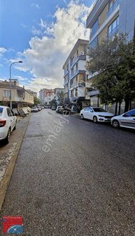 Çekmeköy Cumhuriyet Mh 23 Nisan Cad 1+1 70m Arsa Tapulu 28m Pay