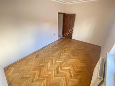 Sincan Selçuklu Mah 3+1 Bağımsız Katta Site İçinde Daire