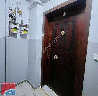 Çekmeköy Hamidiye Mah.geniş Balkonlu 2+1 Satılık Daire