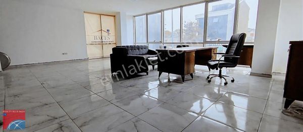 Ümraniye Necip Fazıl Mah. Kiralik İş Yeri Şile Otoyola İki Dak..