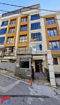 Çekmeköy Merkez Mh 160m 3,5+1 Üst Dubleks Ekstra Alan Ayrı Giriş