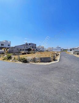 Tetik Emlak'tan Koza'da Köşe Başı 333 M2 Satılık Arsa