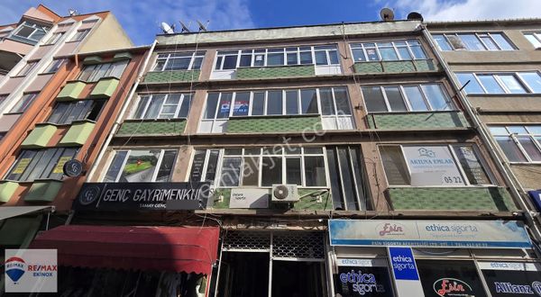 Lüleburgaz Çarşı Merkezinde İşhanı İçinde Satılık 100 M2 İşyeri