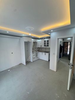 🏡50 Yıl Mahallesi 🏡 ✅2+1 85 M2 5 Katlının Zemin Katı ❇️ Açık Mutfak