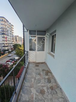 İzmir Bayraklı Osmangazi Site İçerisinde 3+1 Kiralık Daire