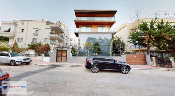 Konyaaltı'nda Denize 400 M Mesafede Müstakil Villa Deniz Görür