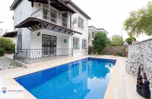 Kemer Çamyuva'da Denize Yakın, Doğa Manzaralı 3+1 Müstakil Vılla