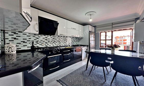 Atapark Ziraat Bankası Yanı Merkezi Konumlu Katta Fırsat Dairesi