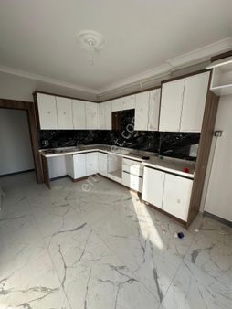 ༺✮•°◤ 𝙔𝘼𝙆𝘼𝙈𝙊𝙕 𝙀𝙈𝙇𝘼𝙆 ◥°•✮༻burhaniye Bahçelievlerde Satılık 2 +1 Daire